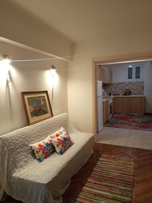 Romantic Apartment Ideal For Women! เอเธนส์ ภายนอก รูปภาพ