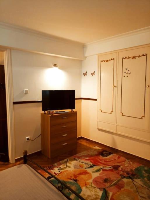 Romantic Apartment Ideal For Women! เอเธนส์ ภายนอก รูปภาพ